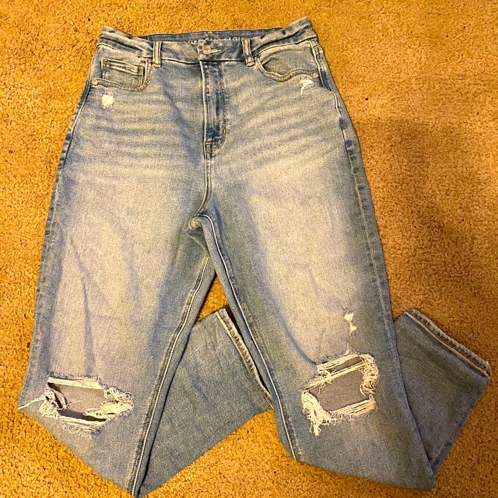 American Eagle Outfitters Stretch Ripped Curvy Mom Jeans